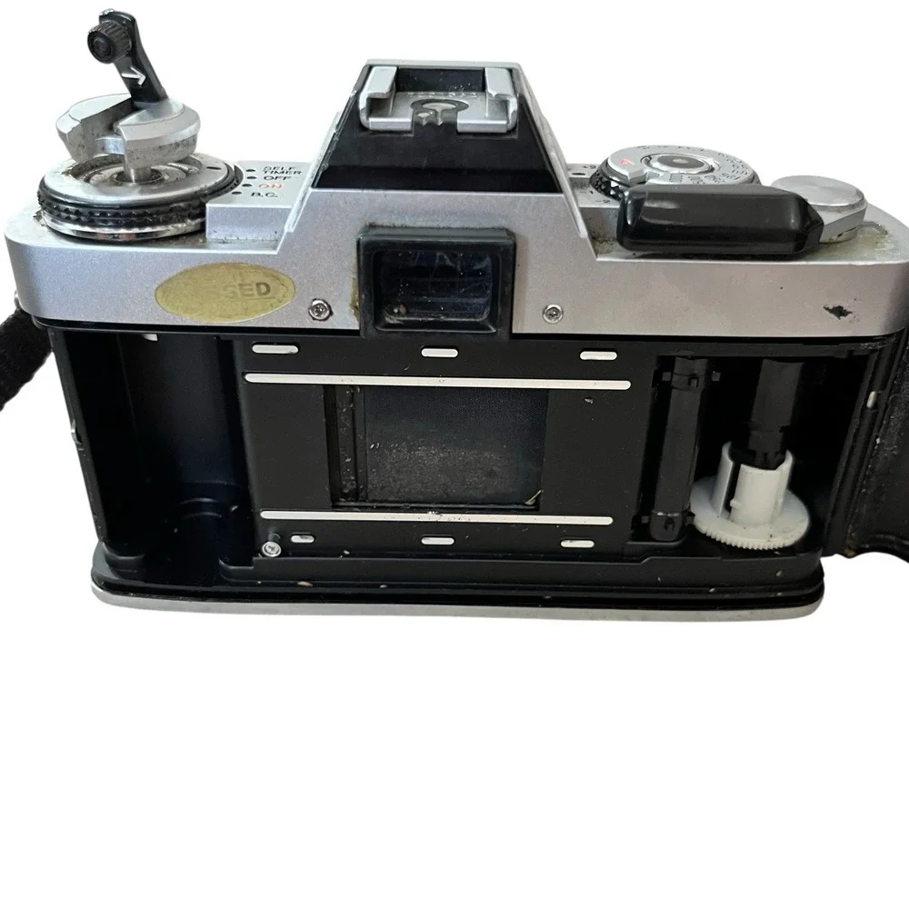 Minolta XG-1 35mm SLR Film Camera Body Only Untested Parts Repair Vintage